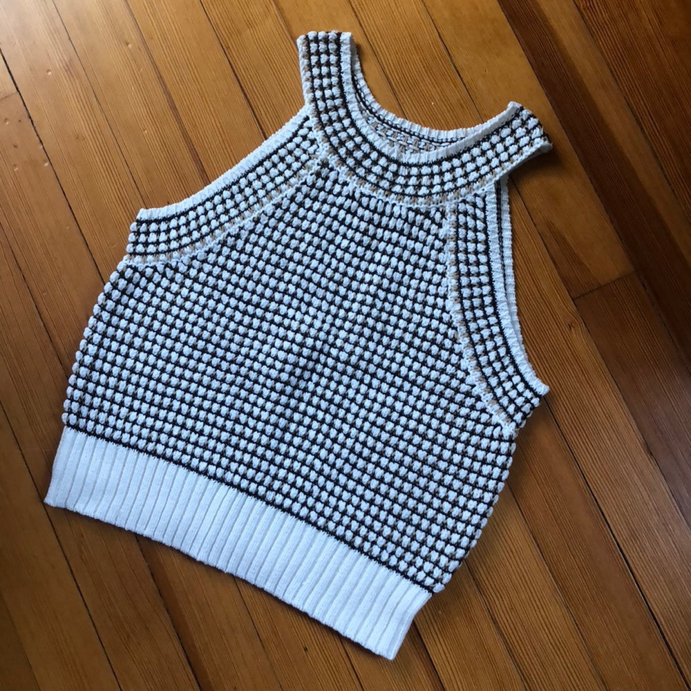 Kenneth Cole Knit sleeveless shirt